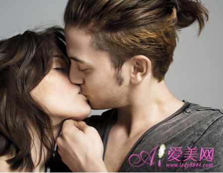 两性知识:<em>房事</em>前做3<em>步骤</em> 让爱爱性致高涨(组图