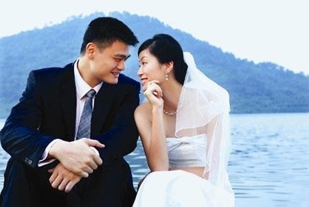 组图:盘点成功男士背后的美丽妻子 马云妻子最