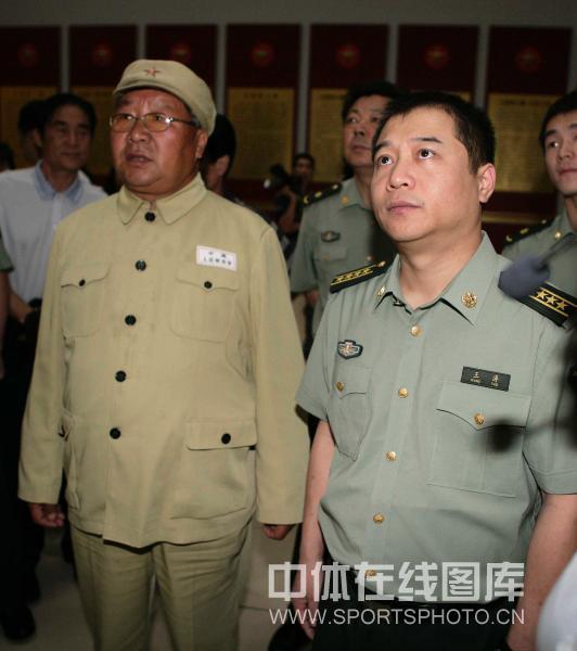 盘点各行各业的将军们 宋祖英黄宏副军级待遇