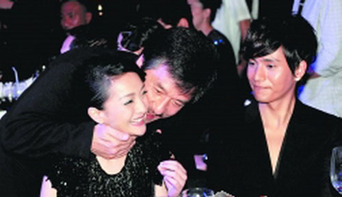 被老总摸_意大利女星被老总海滩(2)