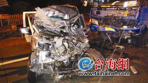 龙海九湖镇:迎面撞上货车 越野车司机当场死亡