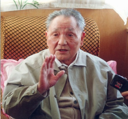 邓小平超简洁语言魅力:5个问题答11个字