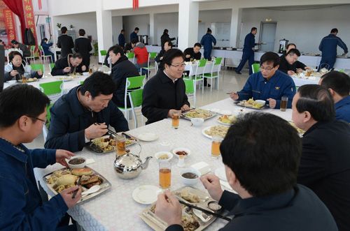 张春贤在塔城调研防寒防灾 保民生保民安