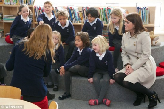 英王室公主访德 亲自驾车误闯红灯