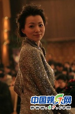 董卿最全素颜照曝光 台下紧张背词彩排花絮【33】