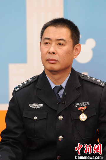 民警揭秘火车站不法行为 提醒聊天勿谈个人信