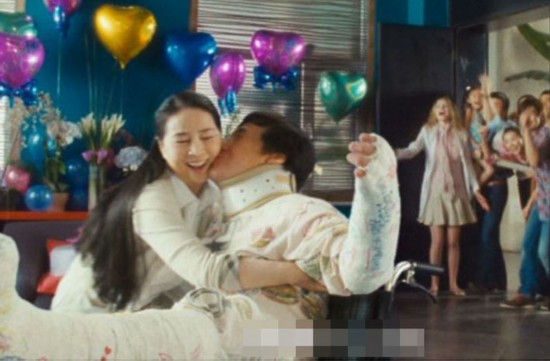 章子怡徐静蕾金喜善+成龙与女星暧昧亲热照片(
