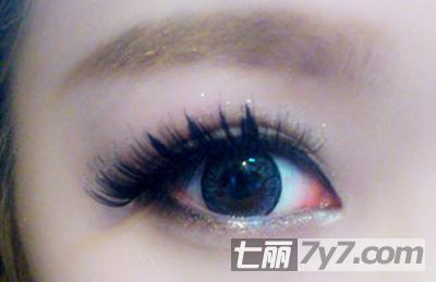 图解日系大眼娃娃妆<em>化妆步骤</em> 达人分享彩妆简