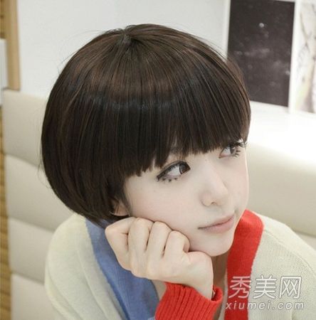 <em>短发怎么剪好看</em> 甜美时尚的蘑菇头发型【图】