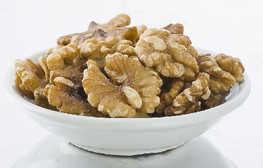 女性养生:润燥健脑多吃核桃 核桃一天吃多少