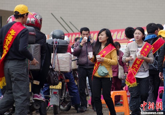 5000架次摩托车返乡 广宁启动春运暖流