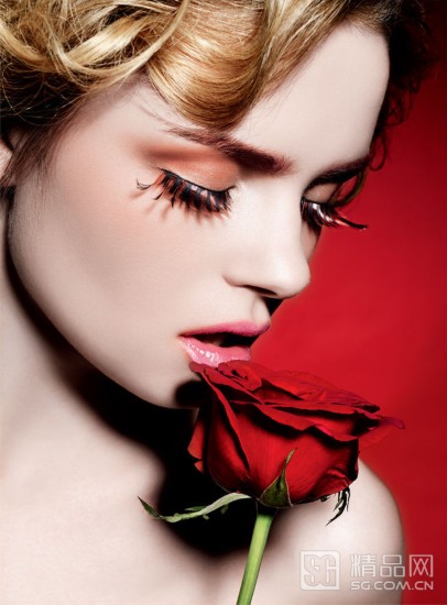 红粉泄春光 新年超美红妆大片让你美得立体