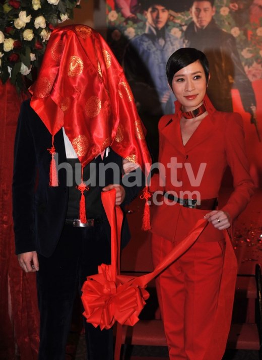 佘诗曼否认与麦子乐拍拖 谈择偶:不嫁豪门