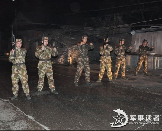 组图:浙江武警反恐精锐装备相当精良【9】
