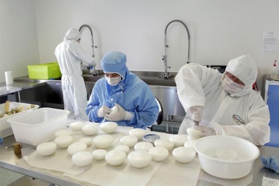 完美乳房！探秘乳房硅膠生產(chǎn)全過(guò)程（組圖）