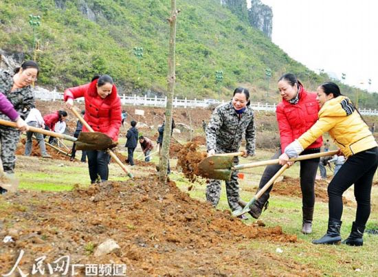 Ůͬ�����������¡���������������ʦ�㣩