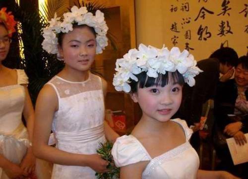 林妙可 隆胸 陪酒价格7万?曝女星陪酒放荡瞬间