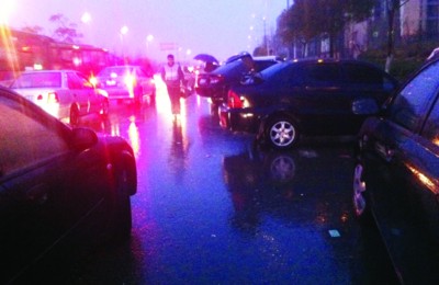 合肥黑头车疯狂宰客 明光路汽车站-火车站185