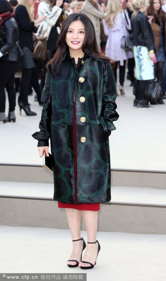 赵薇金喜善同看伦敦时装秀坐头排【10】