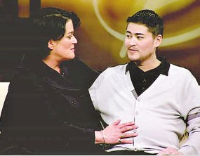 网曝7月大男婴剖腹产女 网友:世界之大无奇不