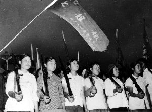 1958�꣬��μ�ʮ����ˮ�⽨������Ӣ�۳ƺŵ��߽��ã����ٳ�Ϊ���������������