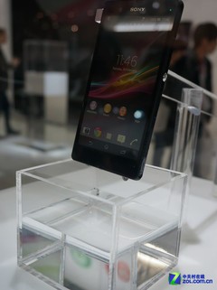 展台测防水 索尼Xperia Z手机\/平板挑大梁