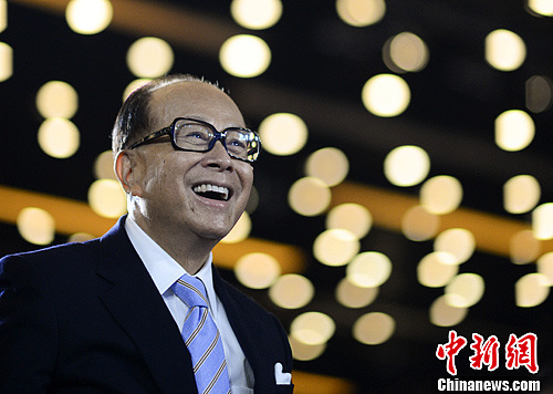 2013胡润富豪榜:李嘉诚2000亿财富成华人首富