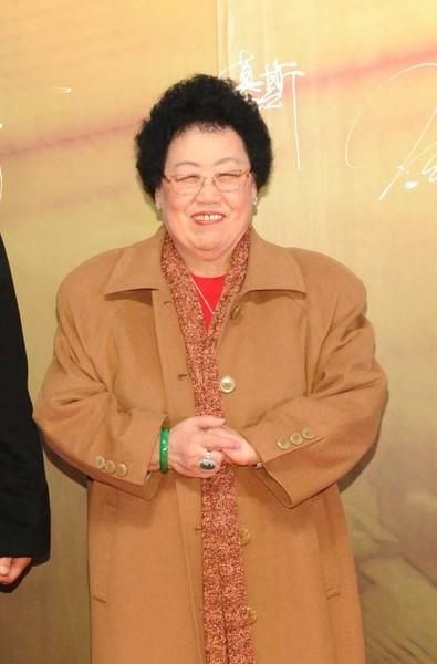 3. (Chan Laiwa)41Ԫ