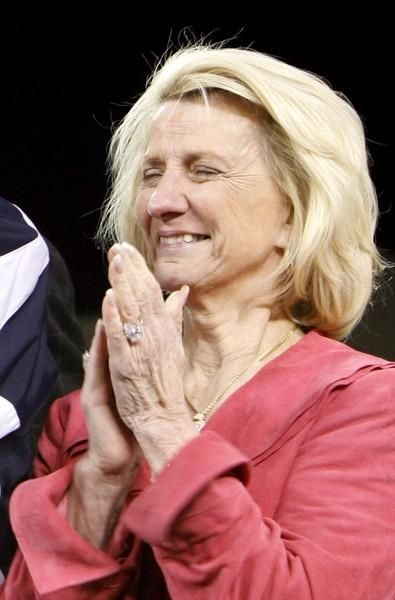 8. 򰲡(Marion Ilitch)27Ԫ