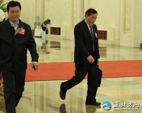 铁道部被撤销 国家继续支持铁路建设