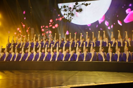 张继钢力作《天足》声势浩大登陆《奇舞飞扬》