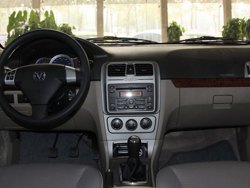 ó  CX30 1.6 MT п̨