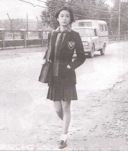 <em>林青霞年轻时</em>期靓丽照_历史_MSN中文网