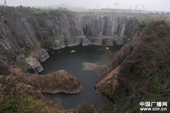 高清组图:上海首创在废弃深坑建五星级酒店