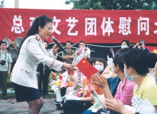 900x600_8QING79G00AN0001.jpg