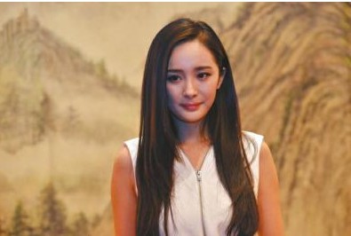 杨幂唱功被评0分 笑称今年不结婚不出专辑-不