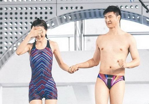 田亮指导阿Sa很害羞。