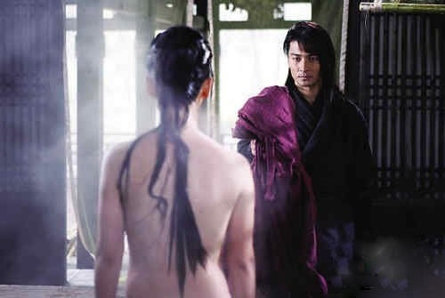 周慧敏断背舌吻王艳裸浴戏揭清纯玉女荒唐事(