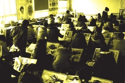 画室内挤满了学生 本版文图首席记者于永昭实习生王新睿杨薇