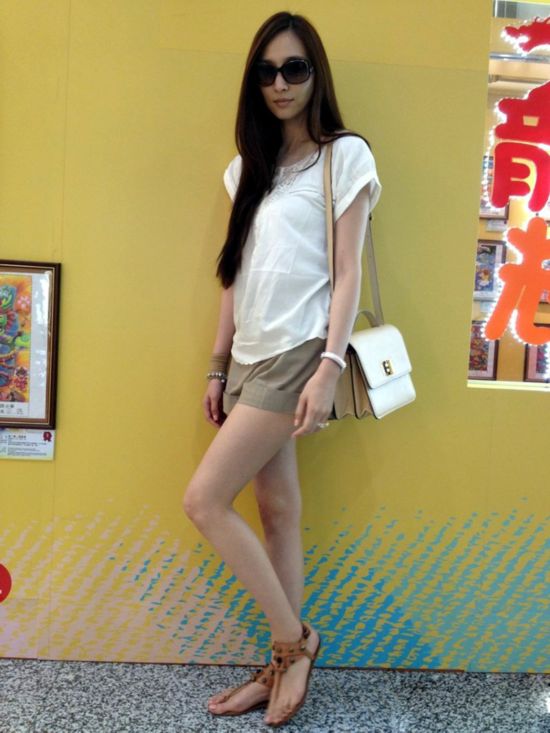 李颖芝张馨予<em>吴佩慈</em> 盘点国内那些黄金身材嫩