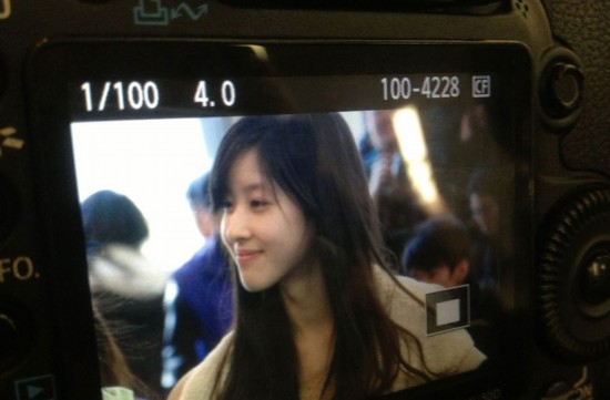 外籍男星亮相清华大学引奶茶妹追星【组图】--