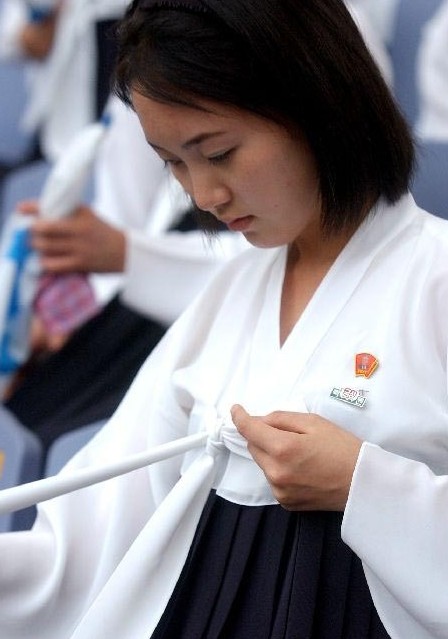 实拍朝鲜文艺女兵