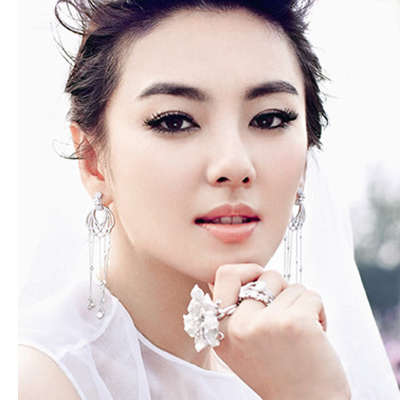 雨绮新娘妆解析+马尔代夫完婚幸福洋溢--时尚--