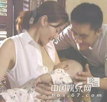 李小璐小s范冰冰 狂晒"喂奶照"的女星们(图)