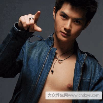 男人的精子在哪出来图片 女孩吃男人精子的图片,男人是怎样高清图片