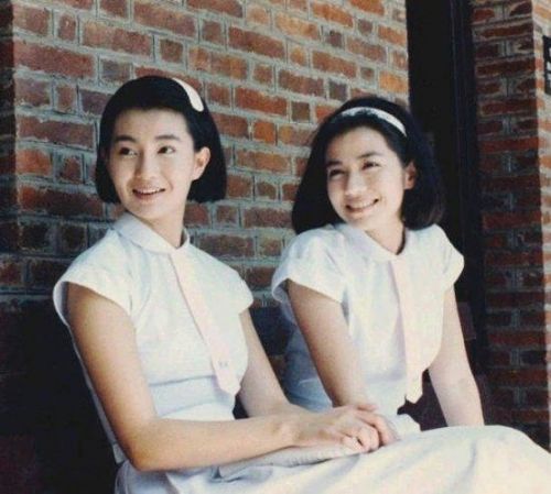 �ӳ�����������