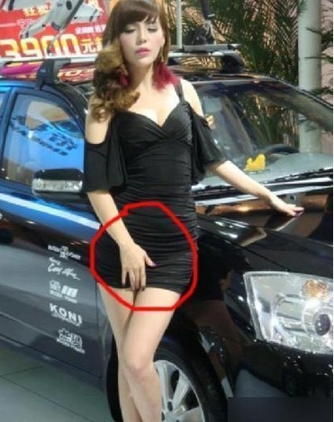 车模人体彩绘秀挑战世俗