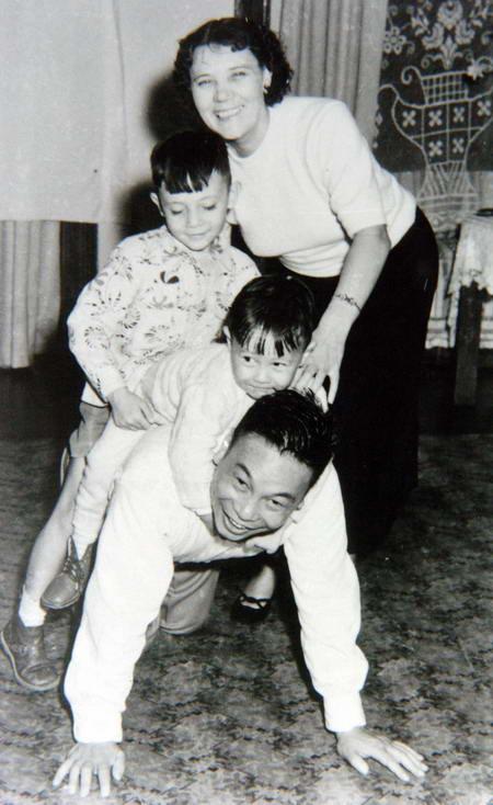 揭蒋介石家族四代<em>的女人</em> <em>蒋经国的</em>秘密夫人章