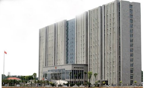 河南省许昌市魏都区政府超级奢华的办公大楼.