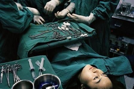 變性的秘密：不為人知的泰國變性人的尷尬生活(組圖)